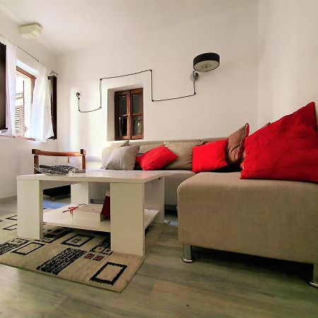 St.Tripun Apartment Kotor Buitenkant foto