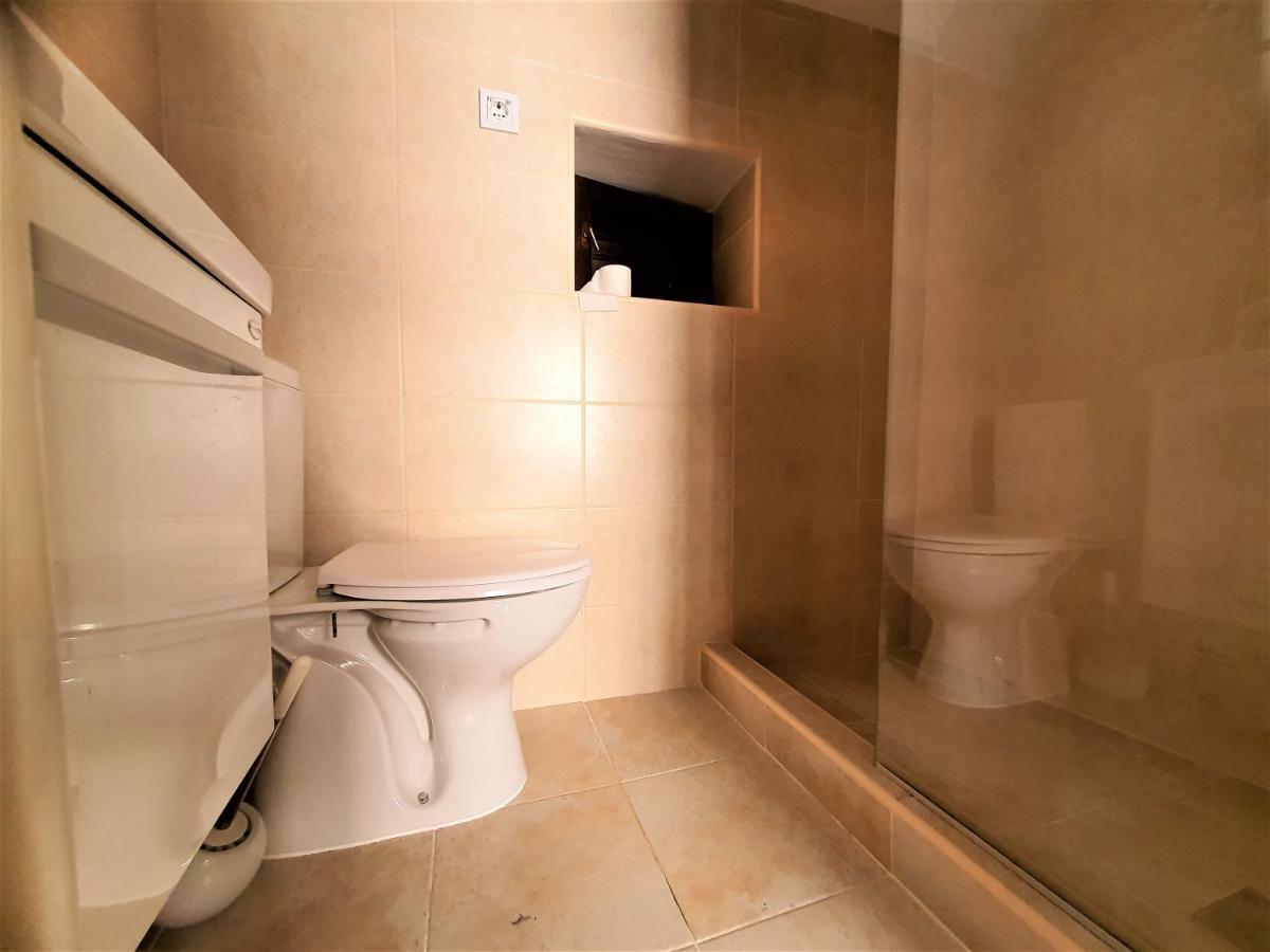 St.Tripun Apartment Kotor Buitenkant foto