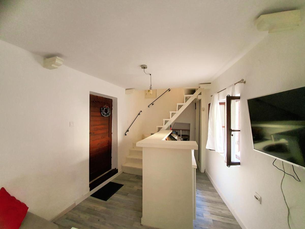 St.Tripun Apartment Kotor Buitenkant foto